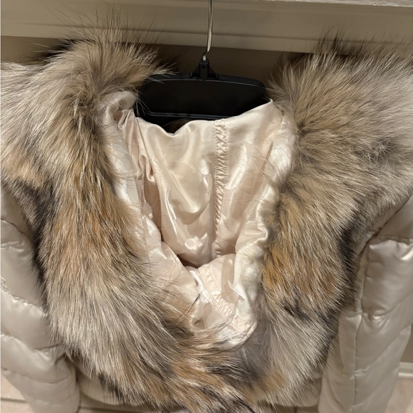 Coach Puffer Coat champagne size L Coyote Fur-Trimmed Women's Jacket - Picture 4 of 5